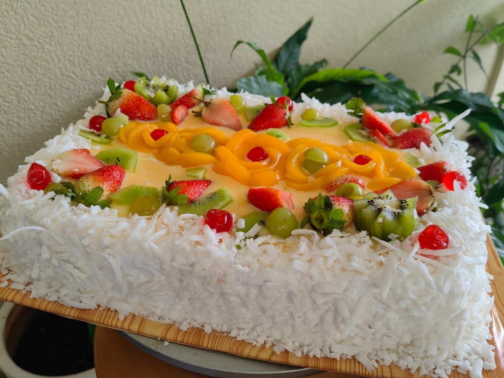 Genoise Coco With Fruits